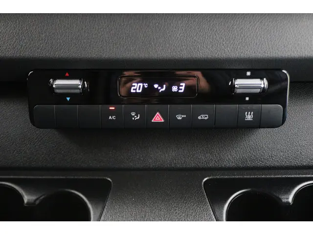 Mercedes-Benz Sprinter 317 CDI AUT. L2H2 2023 Diesel 43