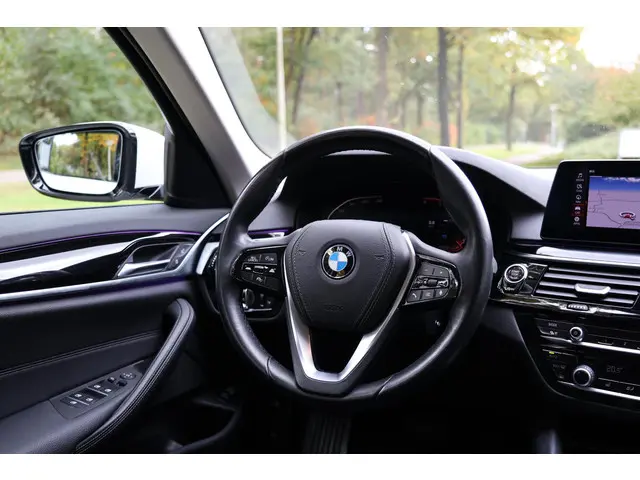 BMW 5 Serie Touring 530d High Executive 2020 Diesel 19