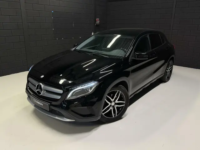 Mercedes-Benz GLA 180 d Prestige 2015 Diesel 4