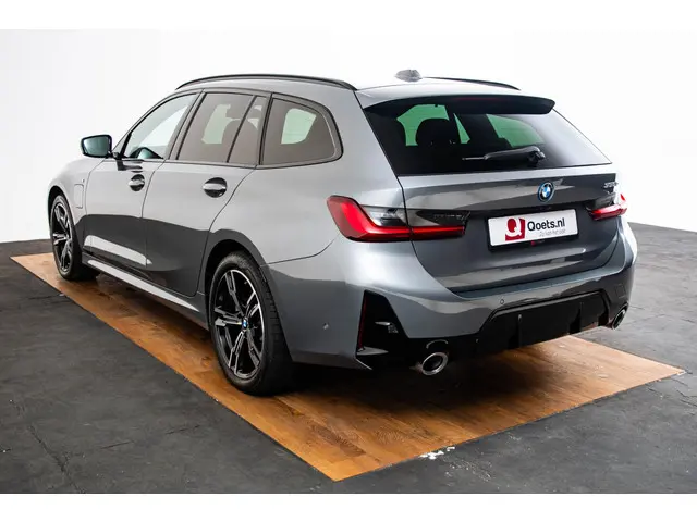 BMW 3 Serie Touring 330e 2025 Hybride Benzine 13