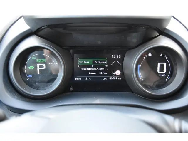 Toyota Yaris 1.5 Hybrid automaat 2022 Hybride Benzine 8