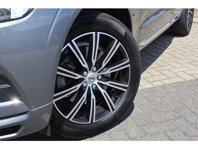 Volvo XC60 T5 AWD Inscription 2017 Benzine 4