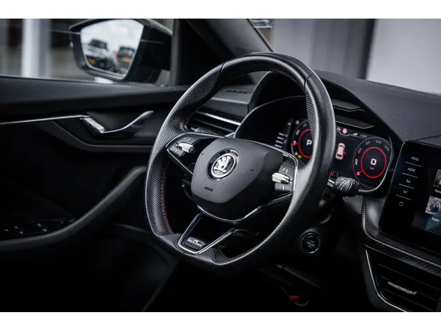 Škoda Kamiq 1.5 TSI DSG7 Monte Carlo 2021 Benzine 40