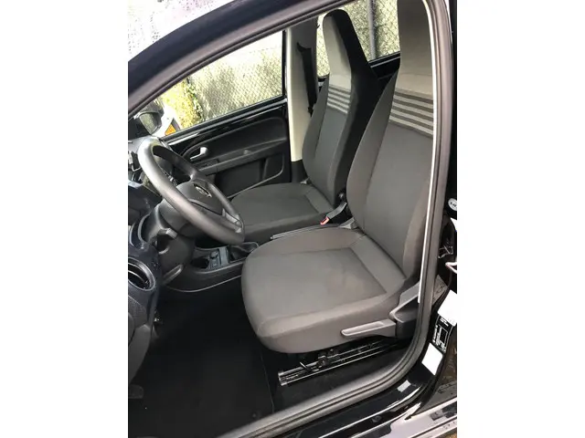 Volkswagen up! 1.0 BMT move up! 2019 Benzine 9