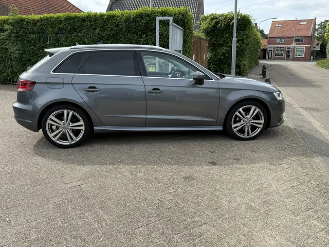 Audi A3 Sportback 1.6 TDI ULTRA EDITION 2013 Diesel 8