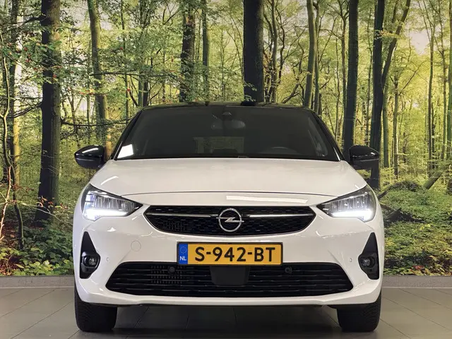 Opel Corsa 1.2 GS Line 2022 Benzine 2