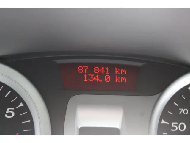 Renault Clio Estate 1.2 TCE Collection 2012 Benzine 16