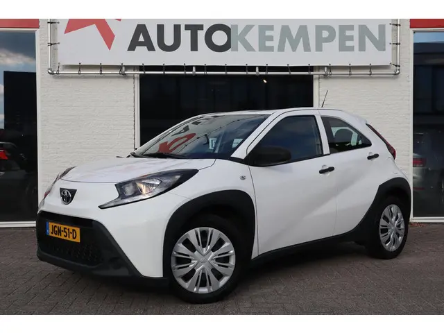 Toyota Aygo X 1.0 VVT-i MT PLAY 2022 Benzine 8