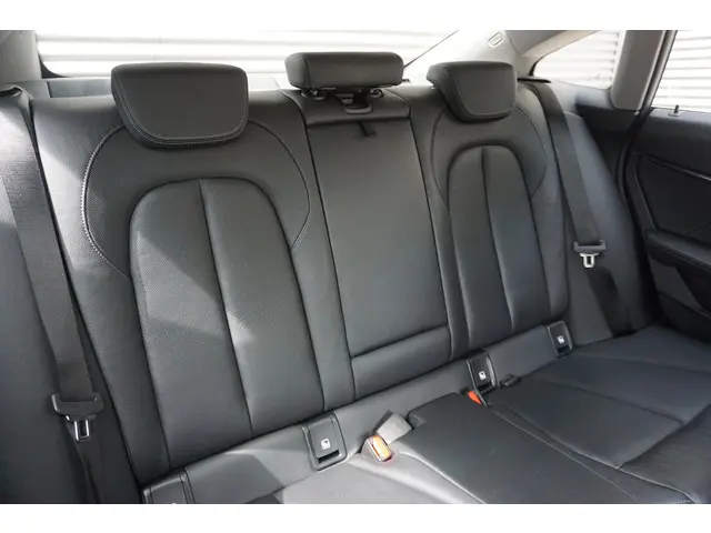 BMW 2 Serie Gran Coupé 218i 2022 Benzine 10