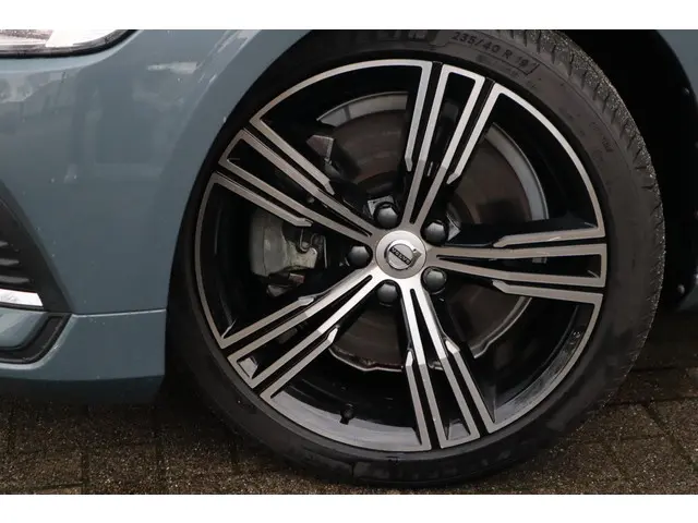 Volvo V60 T8 Recharge AWD Plus Bright 2022 Hybride Benzine 5