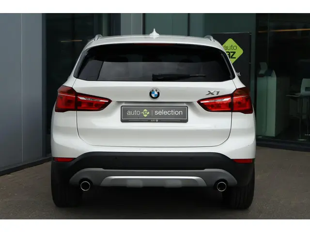 BMW X1 sDrive20i Centennial High Executive 2017 Benzine 10