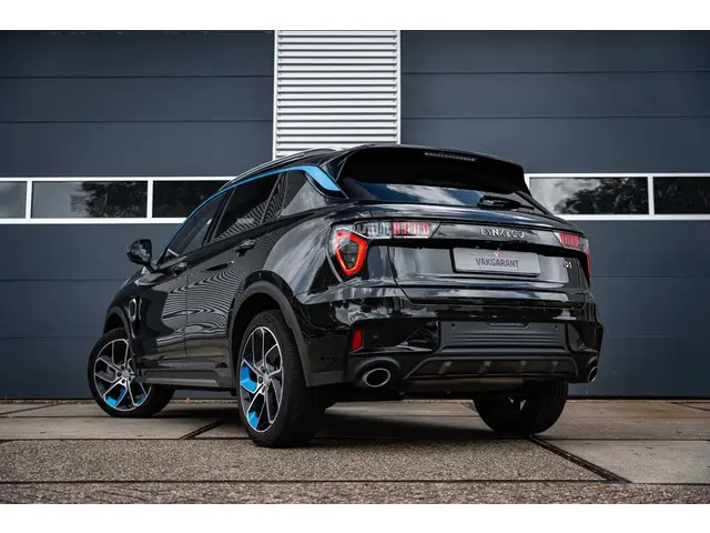 Lynk & Co 01 3
