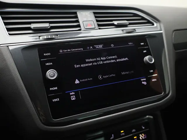 Volkswagen Tiguan 1.5TSI/150PK R-Line DSG 2022 Benzine 11