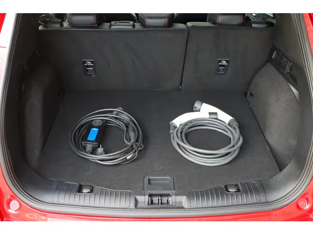 Ford Kuga 2.5 PHEV ST-Line X 2021 Hybride Benzine 16