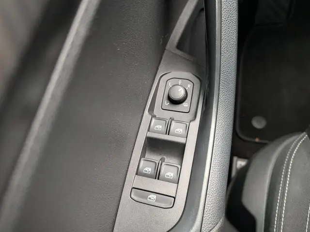 Škoda Karoq 1.5 TSI ACT Sportline Business 2020 Benzine 29