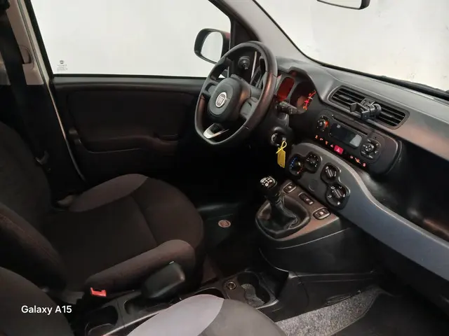 Fiat Panda 0.9 TwinAir Popstar - Schade 2017 Benzine 10