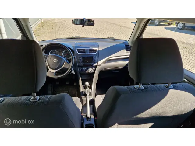 Suzuki Swift 1.2 Comfort EASSS 2015 Benzine 12