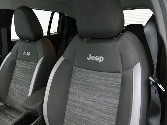 Jeep Avenger 1.2 Longitude 2024 Benzine 15