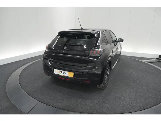 Peugeot 208 PureTech 100 Allure Pack 2023 Benzine 56