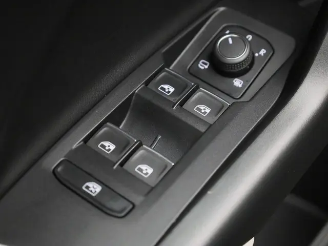 Volkswagen T-Cross 1.0 TSI 116pk DSG Style 2025 Benzine 23