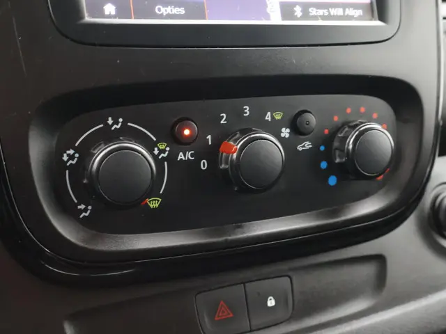 Fiat Talento 1.6 MJ L2H1 + NAVIGATIE / TREKHAAK 2018 Diesel 28