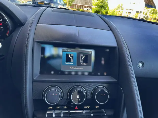 Jaguar F-Type P300 RWD 2019 Benzine 29