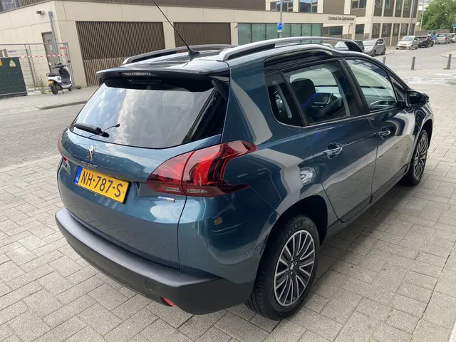 Peugeot 2008 1.2 PureTech Blue Lion 2017 Benzine 5