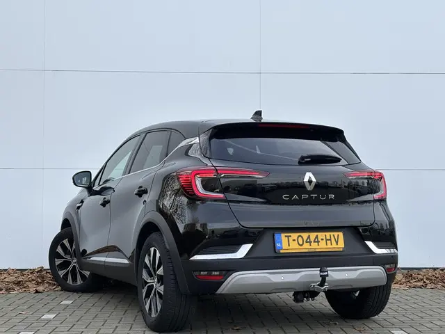 Renault Captur 1.3 mild hybrid 160 techno 2023 Benzine 6