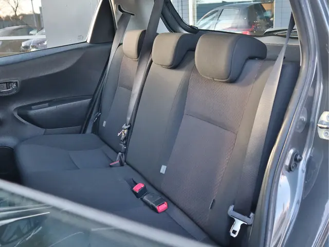 Toyota Yaris 1.3 VVT-i Dynamic 2012 Benzine 21