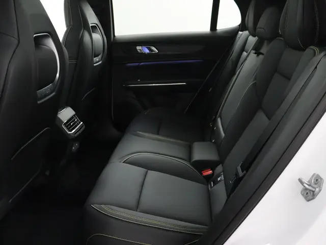 Lynk & Co 01 1.5 More 2025 Hybride Benzine 6