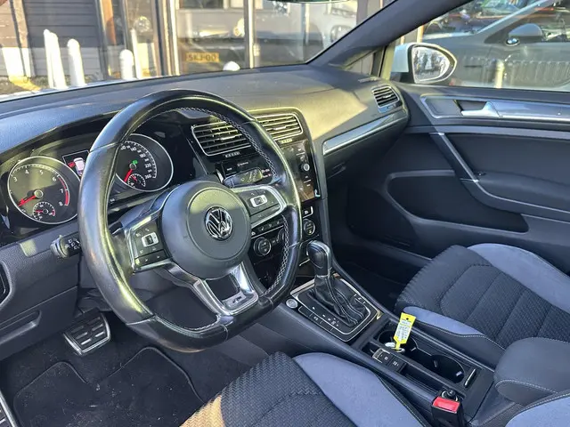 Volkswagen Golf 1.4 TSI Highline Business R 2017 Benzine 9