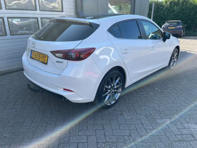 Mazda 3 2.0 SkyActiv-G 120 SkyLease GT 2019 Benzine 4