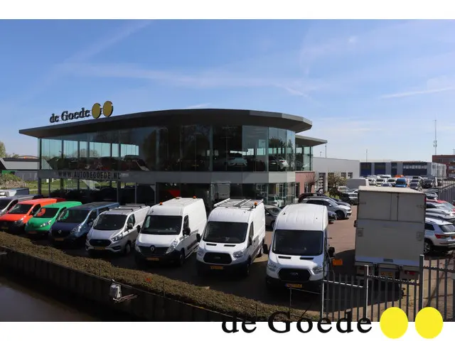 Volvo V60 2.0 T4 R-Design org. NL-auto 2019 Benzine 7