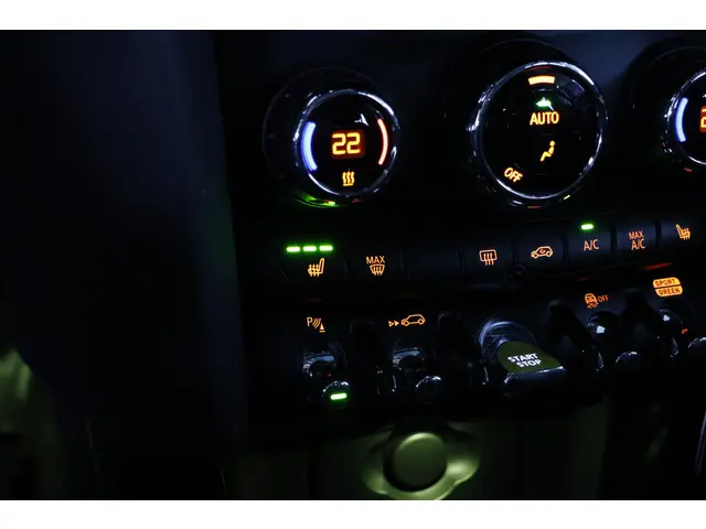 MINI Electric Cooper MINI Yours 33 kWh 2023 Elektrisch 23