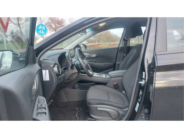 Hyundai Kona EV Comfort 64 kWh 2020 Elektrisch 11