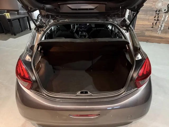 Peugeot 208 1.2 PureTech | Signature |NAP | 2019 Benzine 33