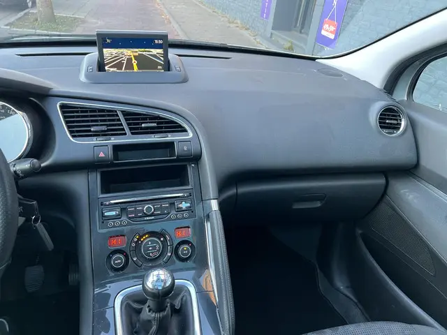 Peugeot 3008 1.6 VTi Style 2013 LPG/Gas 11
