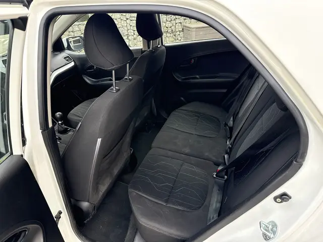 Kia Picanto 1.0 CVVT Comfort Pack 2013 Benzine 6