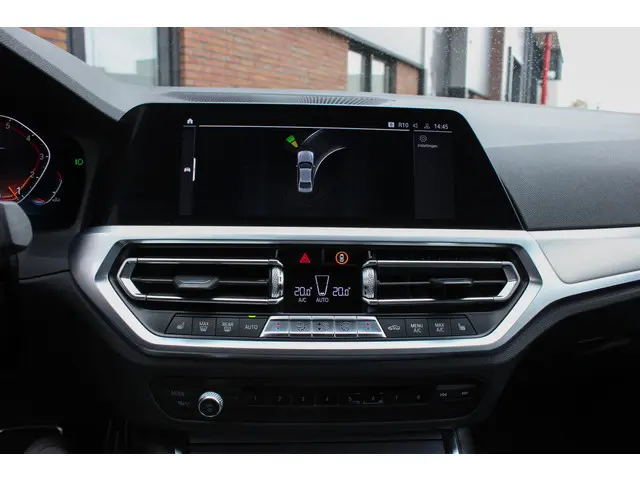 BMW 3 Serie 330i High Executive Edition 2019 Benzine 25