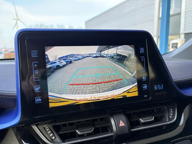 Toyota C-HR 1.8 Hybrid Bi-Tone 2017 Hybride Benzine 26