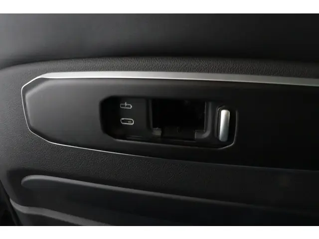 BMW X5 xDrive50e 2025 Hybride Benzine 77