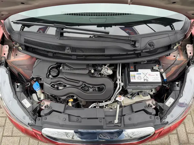 Peugeot 108 1.0 e-VTi Active 2021 Benzine 27