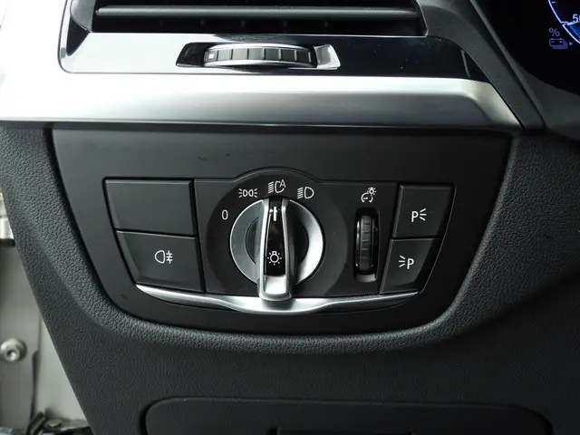 BMW iX3 High Executive 80 kWh 2021 Elektrisch 28