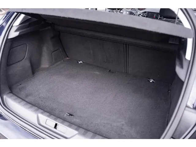 Peugeot 308 1.5 BlueHDi Blue Lease Active 2020 Diesel 11