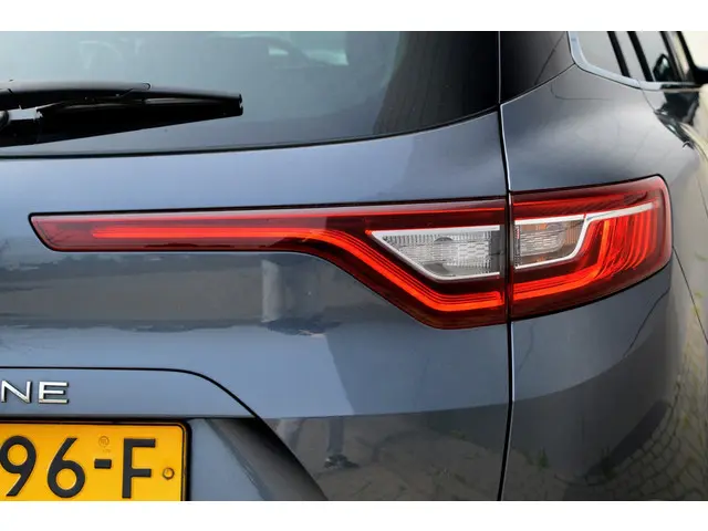 Renault Mégane Estate 1.3 TCe Limited 2018 Benzine 8