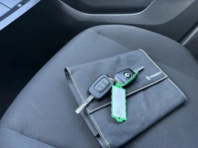 Renault Clio 1.0 TCe Life 2020 Benzine 17