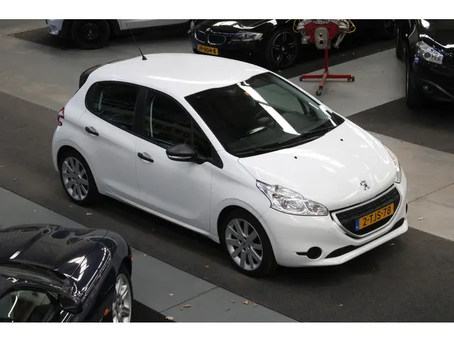 Peugeot 208 1.0 VTi Access 2014 Benzine 20