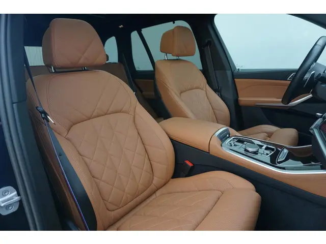 BMW X5 xDrive50e 2025 Hybride Benzine 8