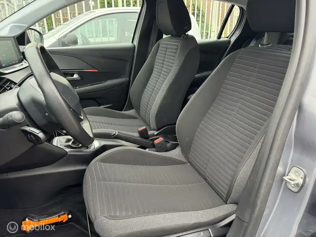 Peugeot 208 1.2 PureTech Active Pack 2021 Benzine 21