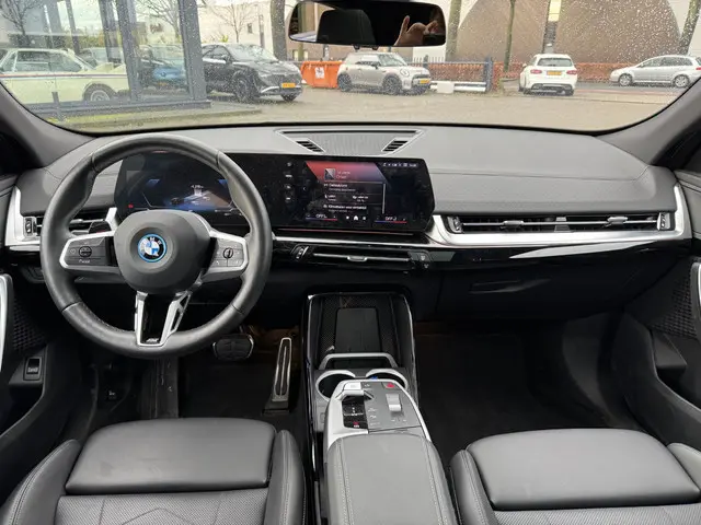 BMW iX2 eDrive20 67 kWh 2024 Elektrisch 6